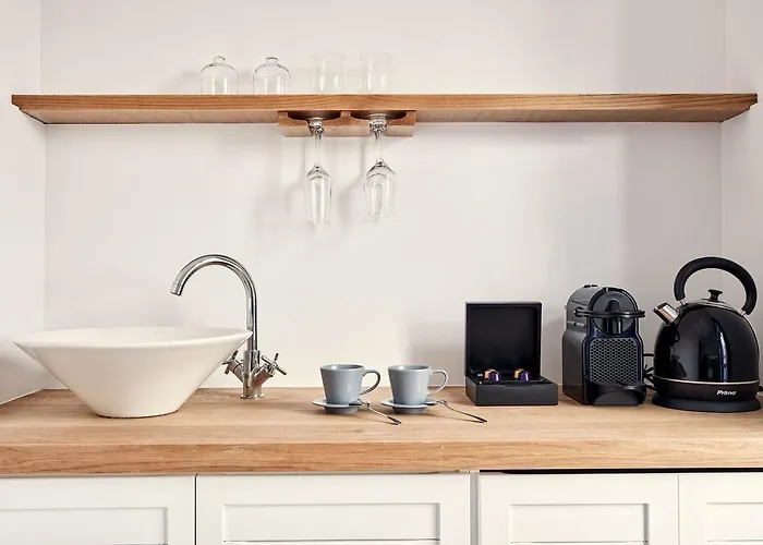 Periscope Private Jacuzzi By Monocle