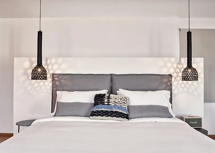 Periscope Private Jacuzzi By Monocle Apartamento Drafaki